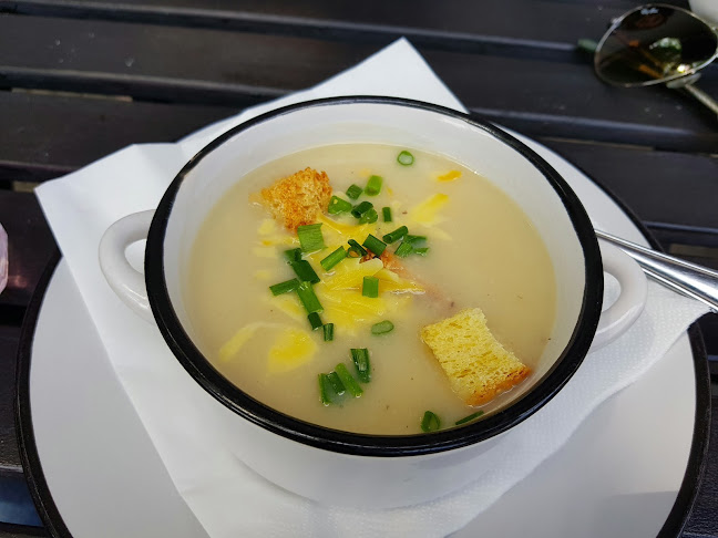 7, Komunardů 1365, Holešovice, 170 00 Praha 7