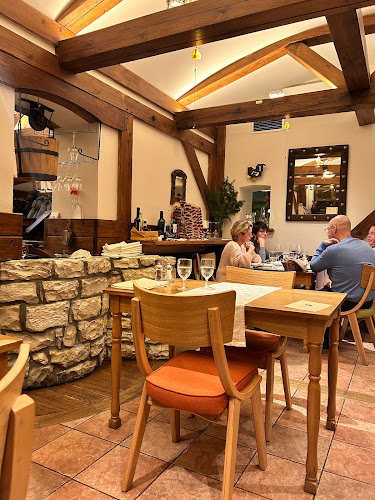 Bílá kráva - steaky a francouzská venkovská kuchyně - Vinohrady