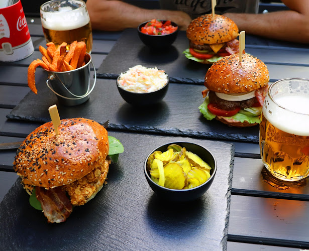Opinii despre GANGSTERburger în Praha - Gastronomie a pohostinství