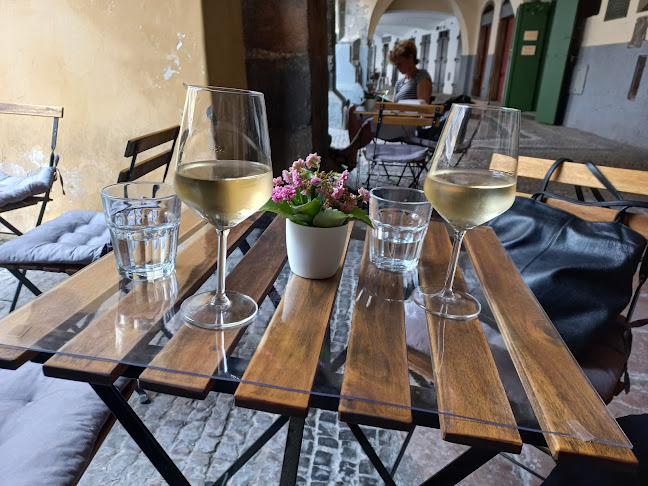 Opinii despre Staropražská galerie în Staré Město - Gastronomie a pohostinství