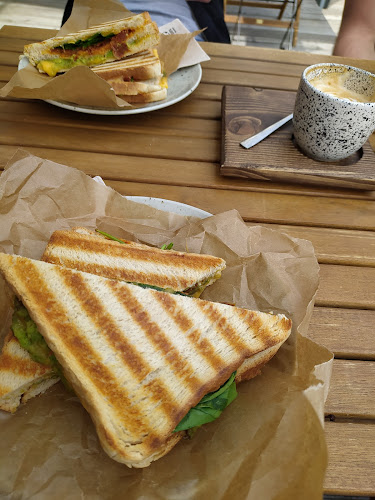 Comentarii opinii despre Coffee Trail Garden