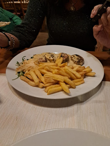 Opinii despre Restaurace penzion Chlumec în Ústí nad Labem - Gastronomie a pohostinství