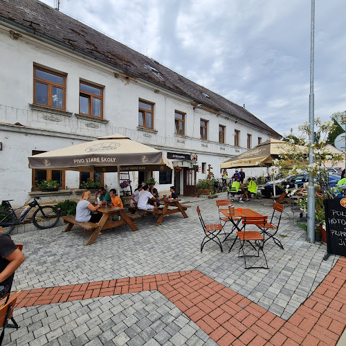 Pohostinství Křižovatka Lovečkovice - Gastronomie a pohostinství