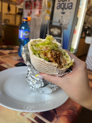 Opinii despre Ellie's Pizza & Kebab Kavarna & Cukrárna în České Budějovice - Gastronomie a pohostinství