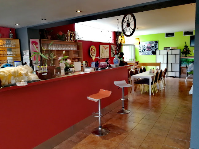 Nem Việt - Gastronomie a pohostinství