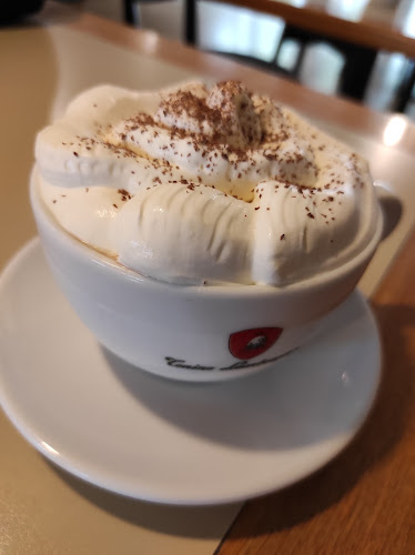 Opinii despre Kavárna Klafé în Brno - Gastronomie a pohostinství