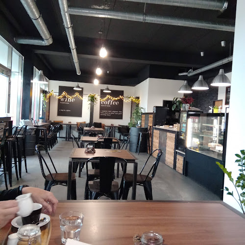 Opinii despre Sector B în Břeclav - Gastronomie a pohostinství