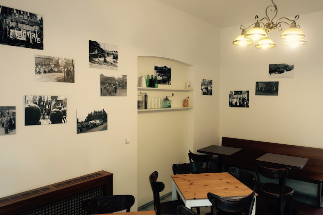 Opinii despre Bistro a Kavárna Na náměstí în Řeporyje - Gastronomie a pohostinství