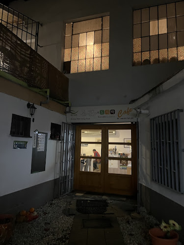 Opinii despre bonjuk and dosirak cafe în Praha - Gastronomie a pohostinství