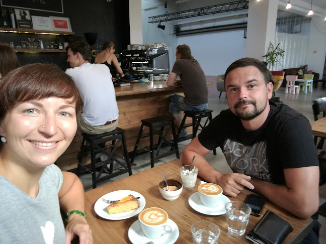 Comentarii opinii despre Industra Coffee