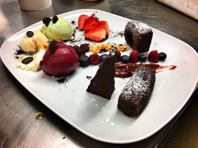 Penzion 14 - restaurace a ubytování - Hostinné - Hradec Králové