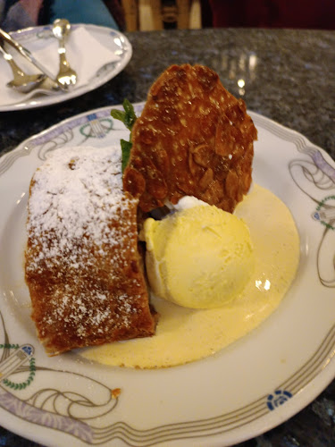 TONY'S CAFE & BAR - Staré Město