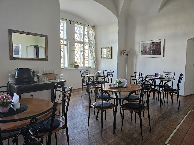 Opinii despre Kavárna na zámku în Bučovice - Gastronomie a pohostinství