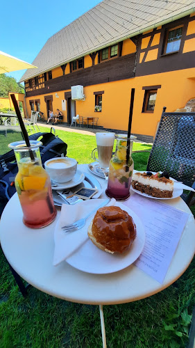 Opinii despre Káva jen tak în Karlovy Vary - Gastronomie a pohostinství