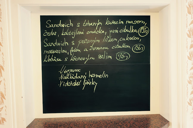 Comentarii opinii despre Bistro a Kavárna Na náměstí