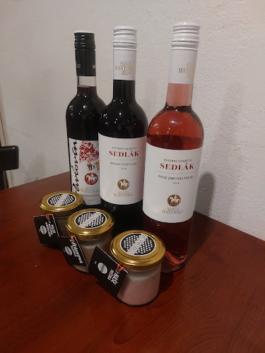 Opinii despre Vinárna u Honzíka în Praha 12 - Gastronomie a pohostinství