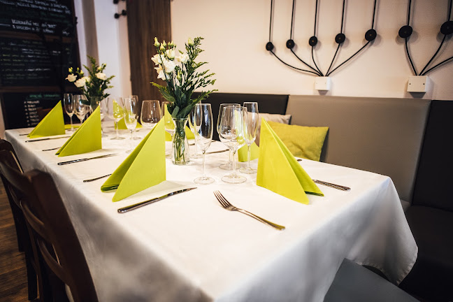 61, Velké nám. 112, 767 01 Kroměříž