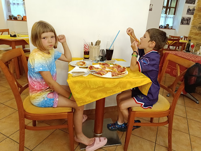 Comentarii opinii despre Café Bar Pizza Letovice