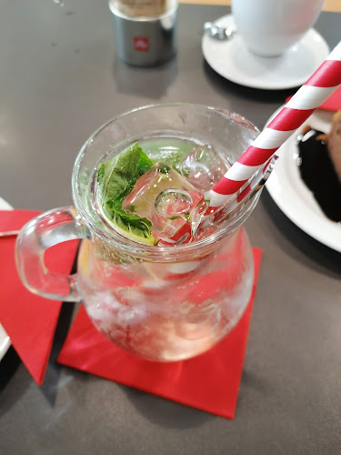 Comentarii opinii despre Cafe Infinity - Plzeň - PRALINKA s.r.o.