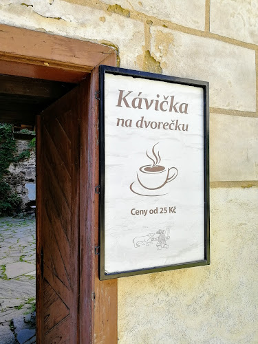 Kávička na dvorečku - Gastronomie a pohostinství