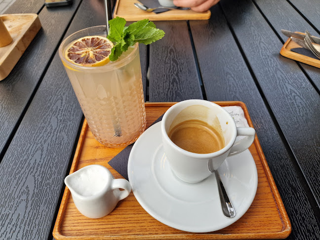 A Café - Gastronomie a pohostinství