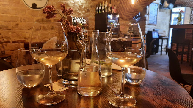 Opinii despre Moje první Vinotéka în Praha - Gastronomie a pohostinství