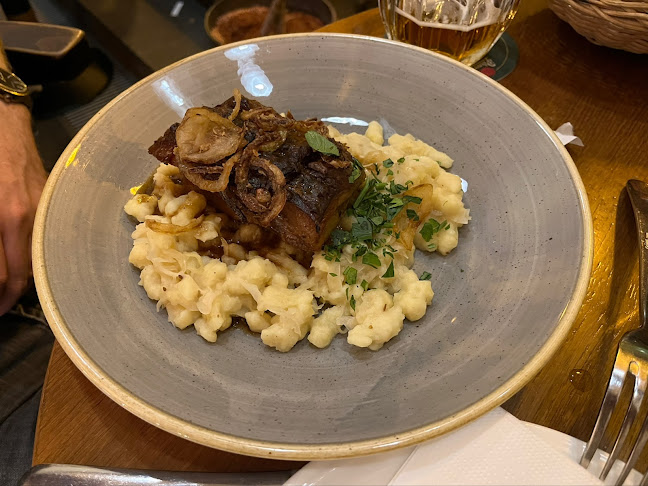 Comentarii opinii despre Restaurace Malostranská beseda