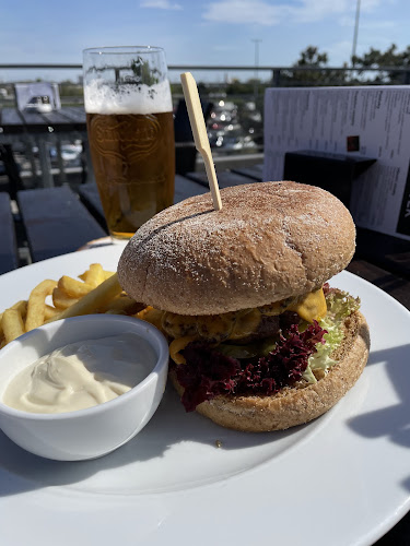 Comentarii opinii despre Charlie's Street