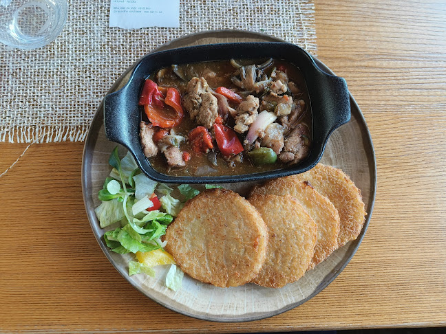 Restaurace a penzion Pod Lípami