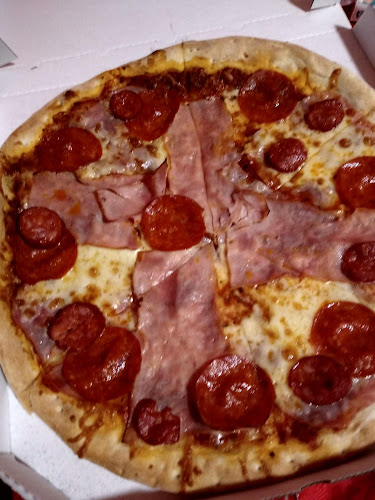 Opinii despre KM PIZZA - vestibul metra Chodov în Praha 11 - Gastronomie a pohostinství