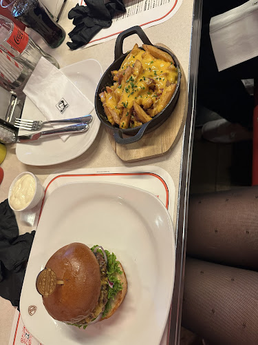 Comentarii opinii despre James Dean Prague