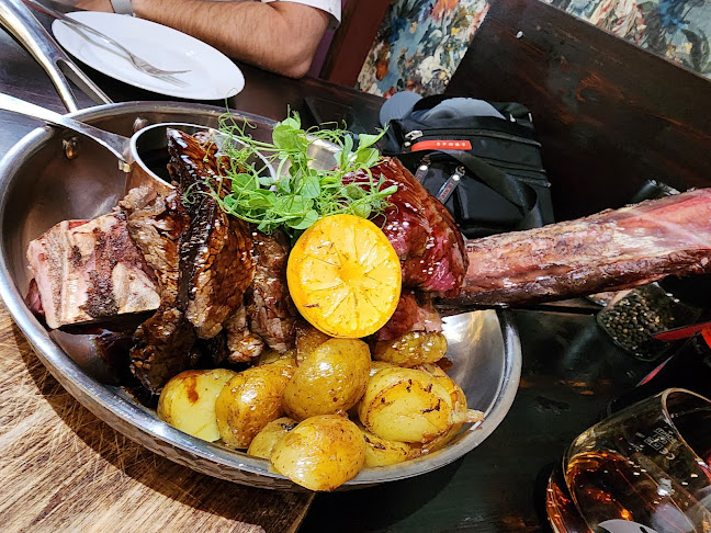 LA VIE - Gastronomie a pohostinství