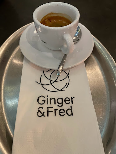 Tančící dům - Ginger & Fred Restaurant - Nové Město