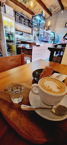 Klapkova 1035/28, 182 00 Praha 8-Kobylisy