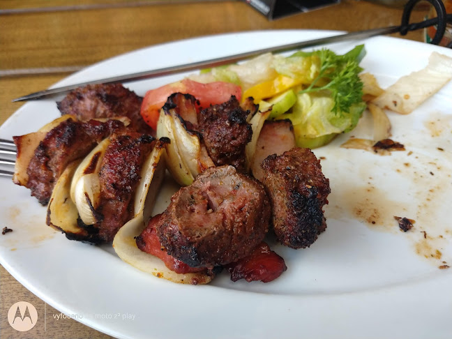 Comentarii opinii despre Country Saloon