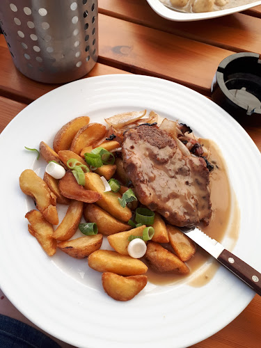 V. Nejedlého 1216, 500 03 Hradec Králové 3