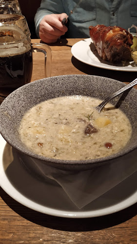 Opinii despre Kozlovna U Paukerta în Staré Město - Gastronomie a pohostinství