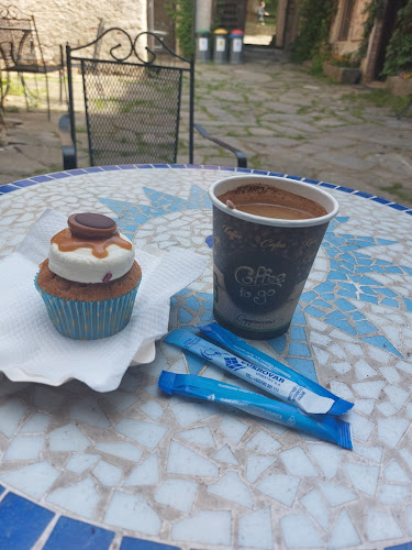 Kávička na dvorečku