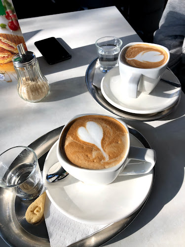 Comentarii opinii despre Julie's cafe