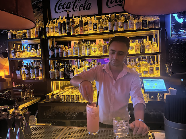 Comentarii opinii despre Déjávu music bar Prague