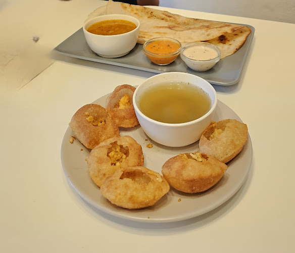 INDelicious Indian Street Food Bistro - Gastronomie a pohostinství