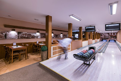 Pizzerie-bowling Hluk