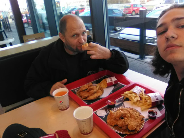 KFC Praha Kačerov DT - Praha 4