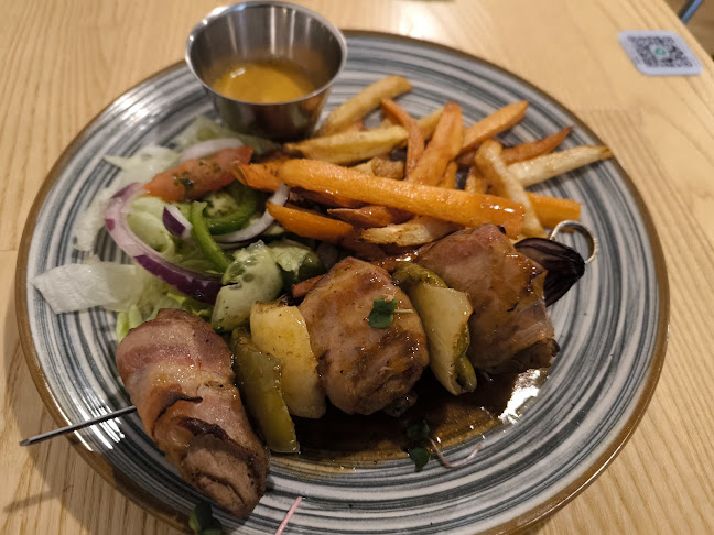 Opinii despre Peter's Pub în Praha - Gastronomie a pohostinství