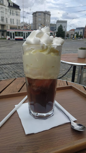 Opinii despre KAFE NA ROHU Olomouc în Olomouc - Gastronomie a pohostinství