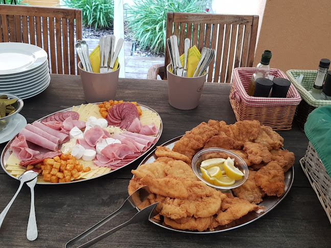 Opinii despre Slunný dvůr în Dobruška - Gastronomie a pohostinství