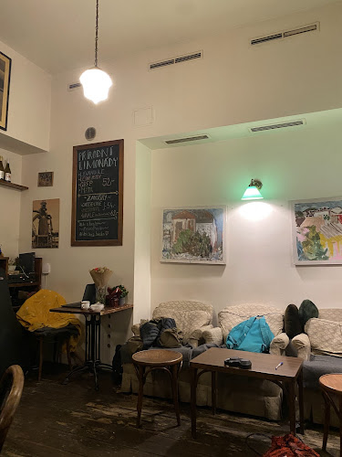 Opinii despre Kavárna Alibi în Praha 6 - Gastronomie a pohostinství