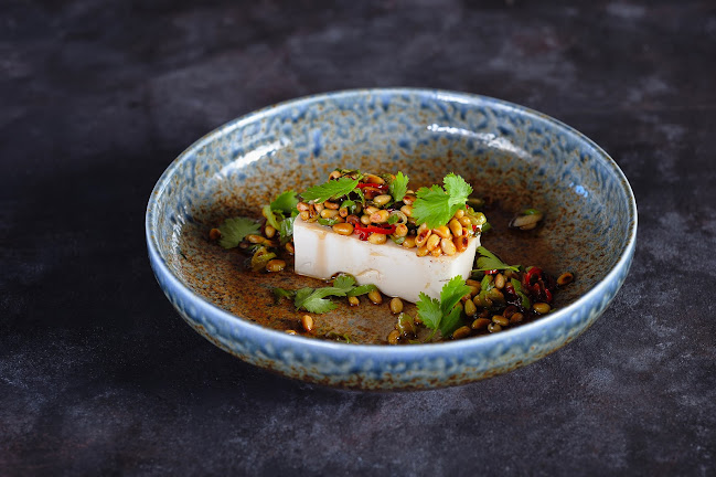 SILQ RESTAURANT & LOUNGE - Gastronomie a pohostinství