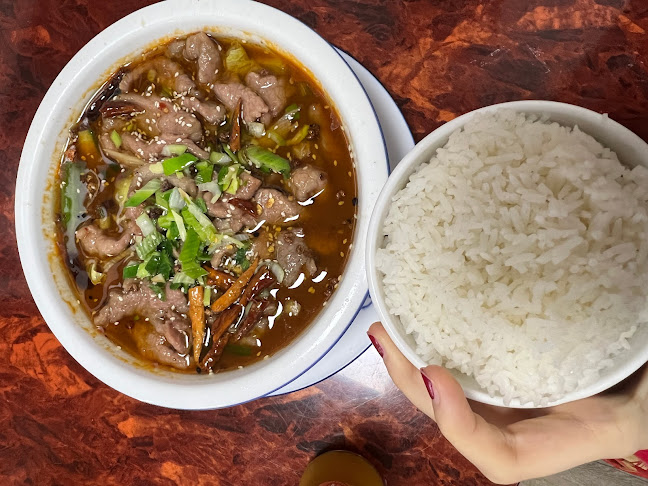 Opinii despre Čínska restaurace HONG 宏 餐厅 în Praha - Gastronomie a pohostinství