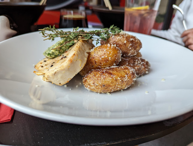 Red Café Prague - Gastronomie a pohostinství